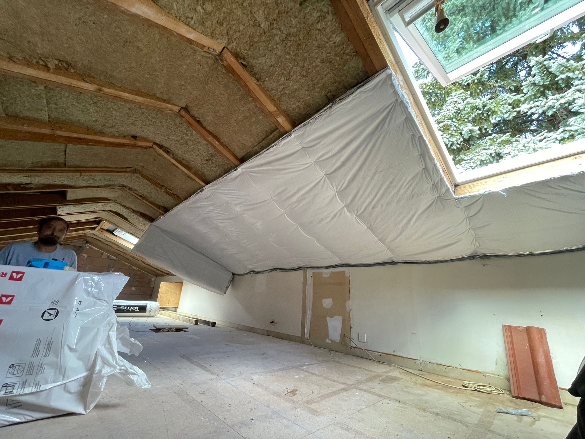 Isolation des combles aménagés à Élancourt – Royal Home Rénovation